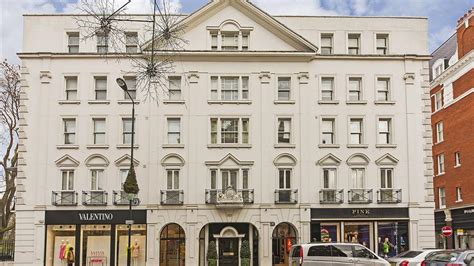 Property details for Flat 11, Royal Court House, 162 Sloane Street .